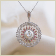 Antique Necklace With Diamond